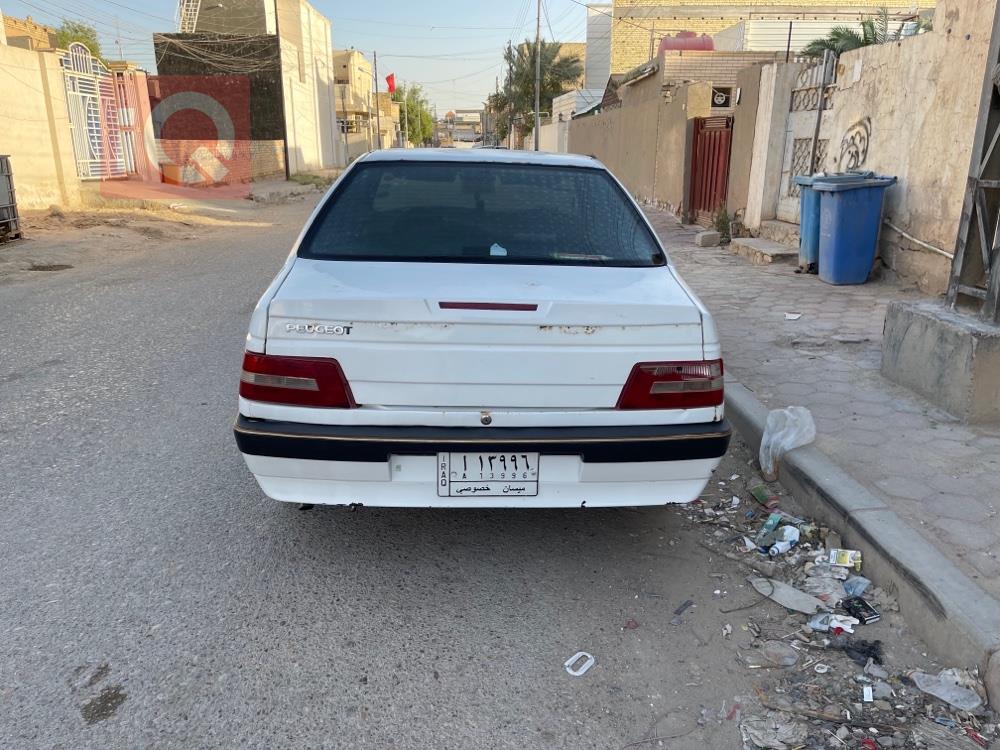 Peugeot 405